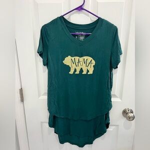 Latched mama t- Mama bear M.